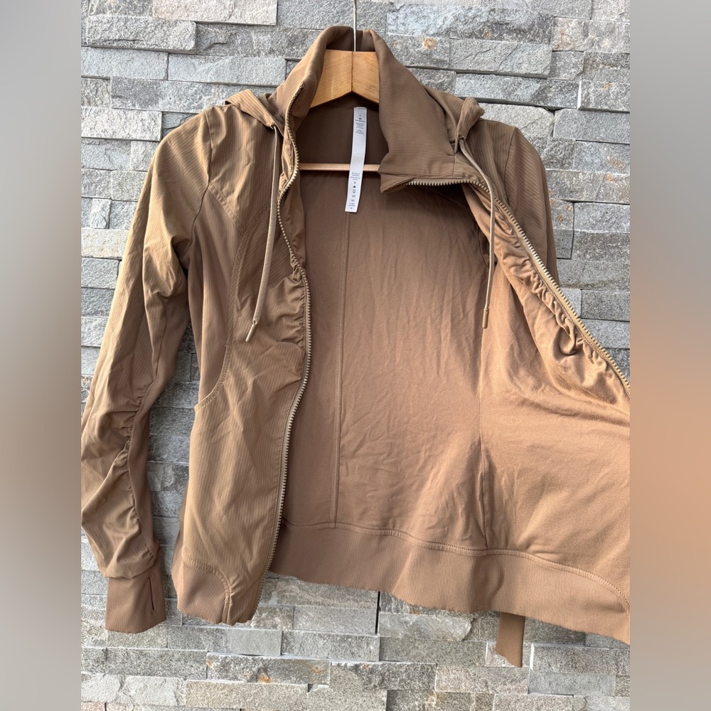 LuLulemon Beyond the Studio Beige Tan Brown Safari Hoodie Jacket 6 - Picture 12 of 16